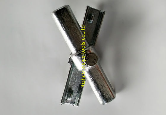 Forged jointed scaffold pin 1.1kg bolt 77mm,Hex nut 23mm forged-Riveted supplier